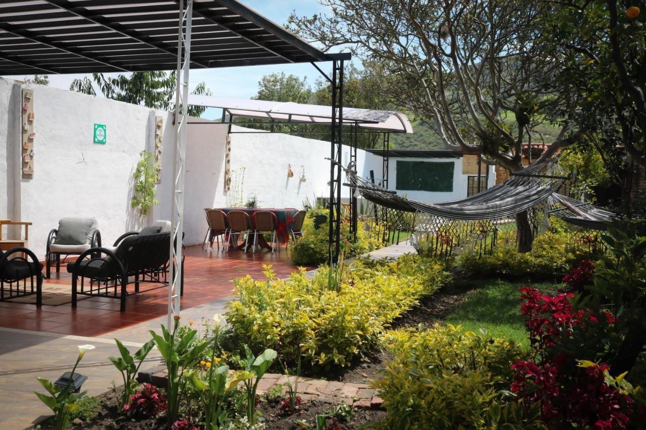 La Huerta Hotel Jiguales エクステリア 写真