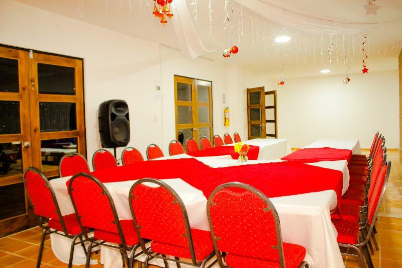 La Huerta Hotel Jiguales エクステリア 写真