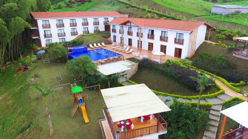 La Huerta Hotel Jiguales エクステリア 写真